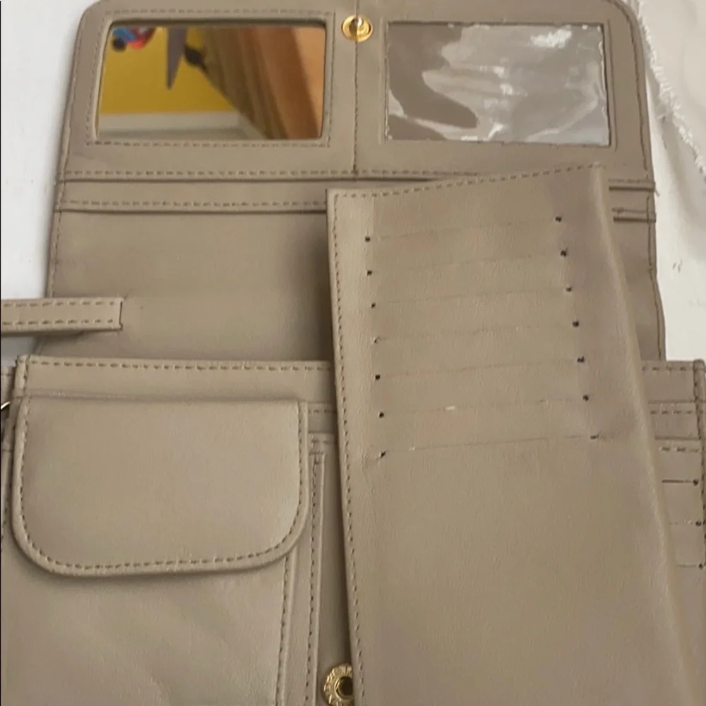 Buxton beige leather